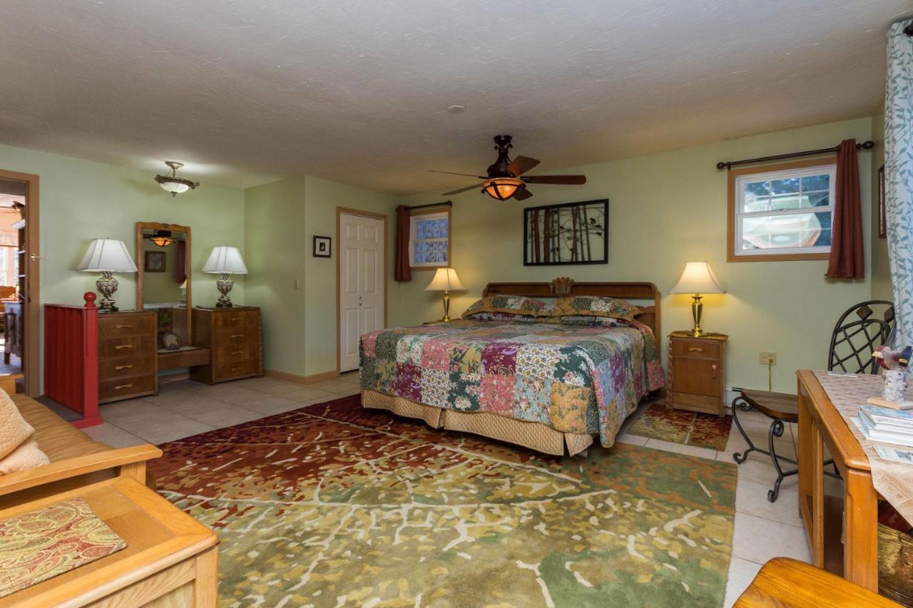 Saratoga Farmstead B&B Saratoga Springs Room photo